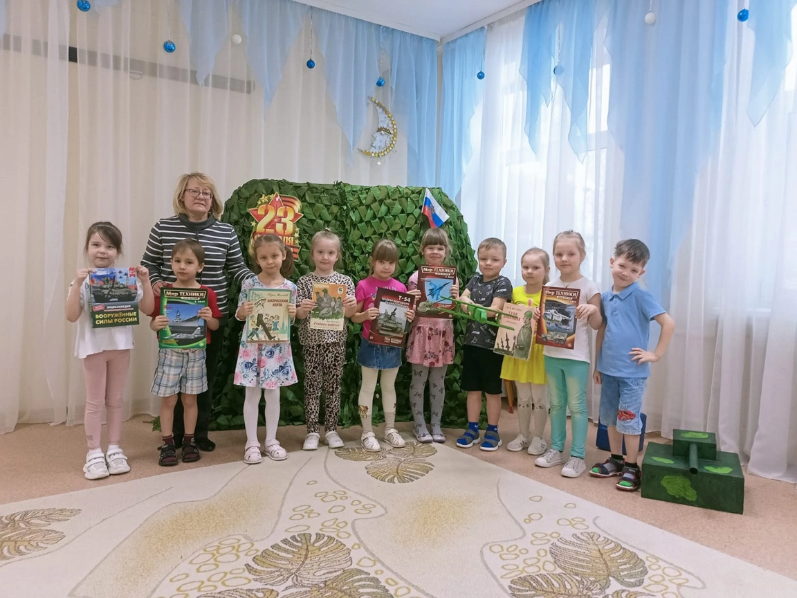 показала пизду детям 1 год 🥳 Год пролетел быстро, насыщенно и позитивно 💫 Эта девочка за год  показала себя как настоящий компаньон: ни один обед или ужин не обходится  без ее присутствия за столом; во